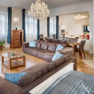 Smetanovo Nabrezi - Riverview Old Town Apartment Prague