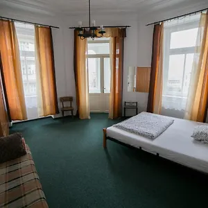 apartment-kahoun.praguehotelsweb.com/
