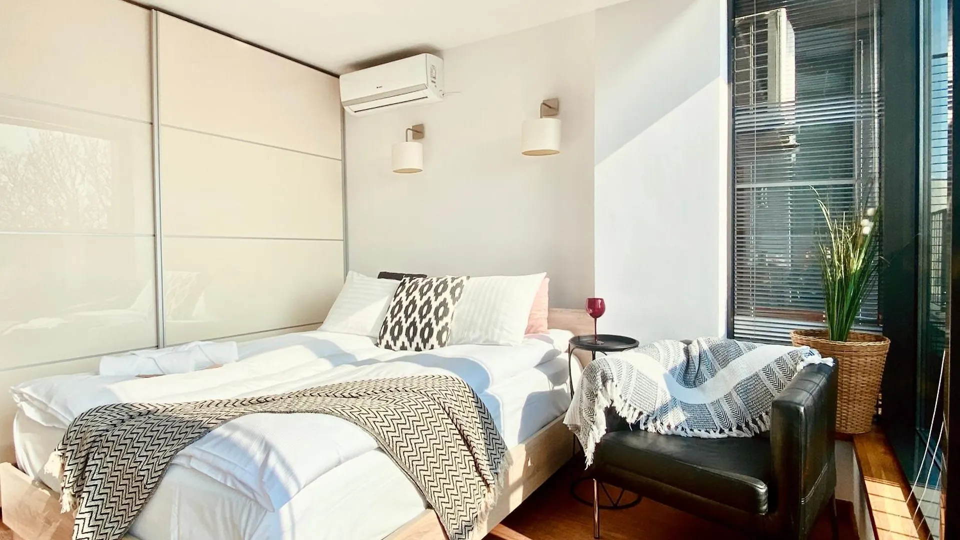 Angel Mint Apartment - Free Parking - Balcony Krakow